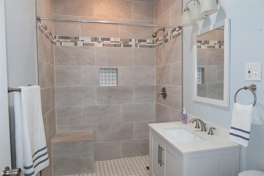 707 N Foley Street Property Photo 11
