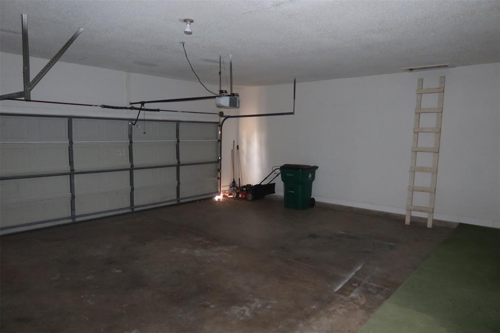 707 N Foley Street Property Photo 14