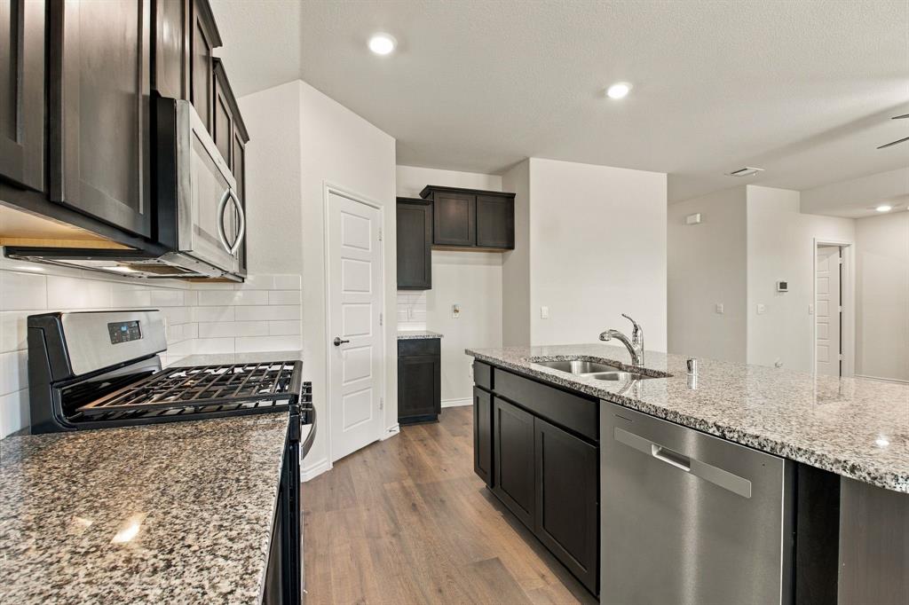 7424 Alfriston Place Property Photo 7