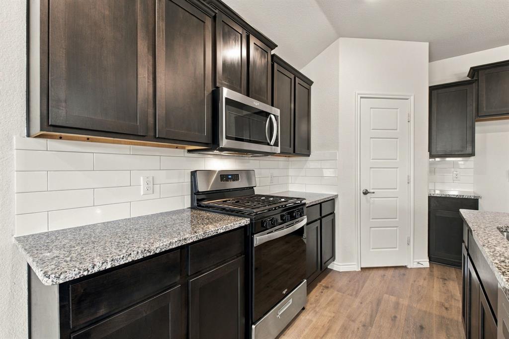 7424 Alfriston Place Property Photo 8