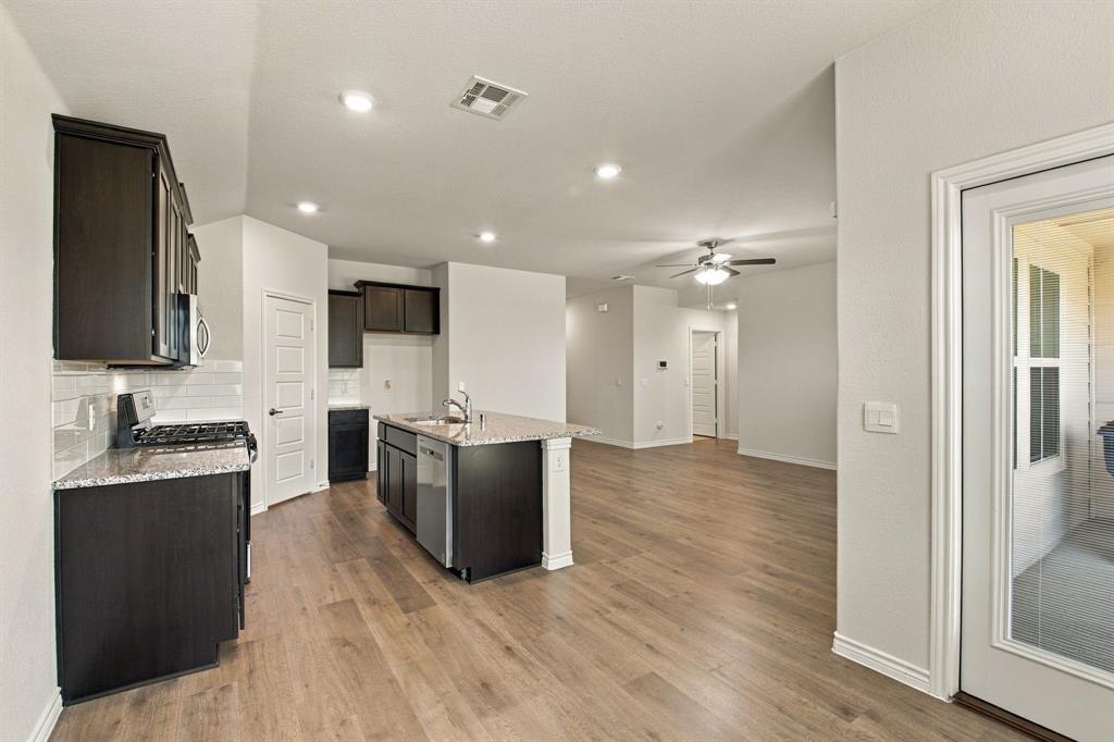 7424 Alfriston Place Property Photo 9