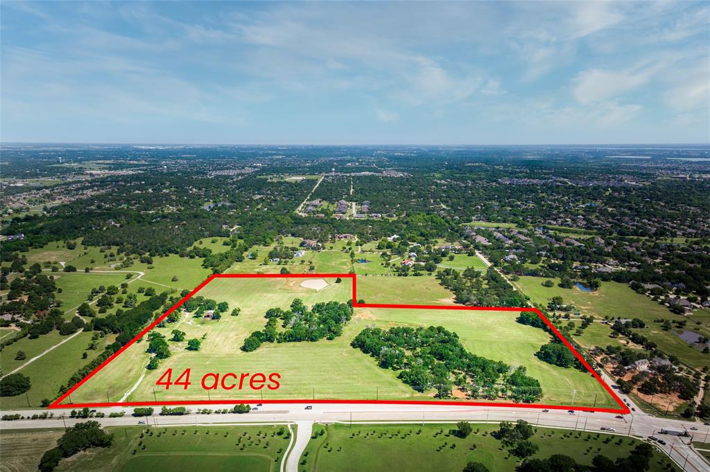 5200 Cross Timbers Road Property Photo 3