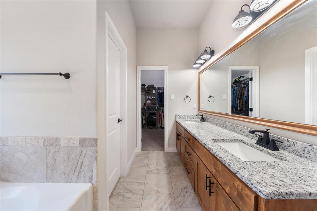 1075 Knoxmiller Court Property Photo 19