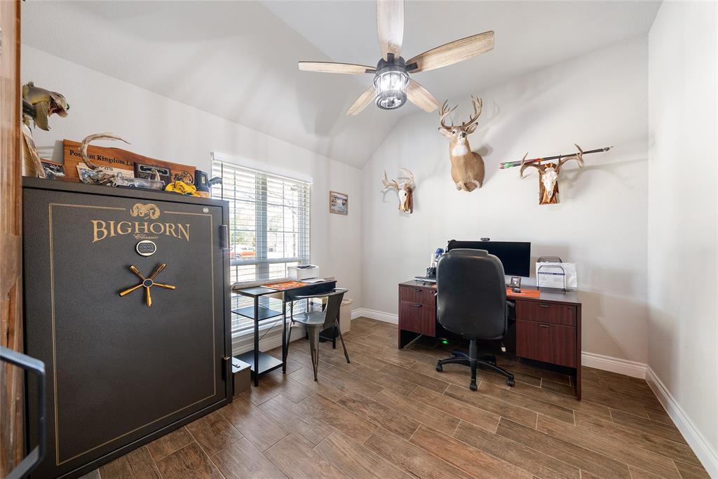 1075 Knoxmiller Court Property Photo 24