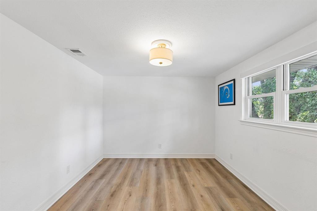 2617 Beechmont Drive Property Photo 20