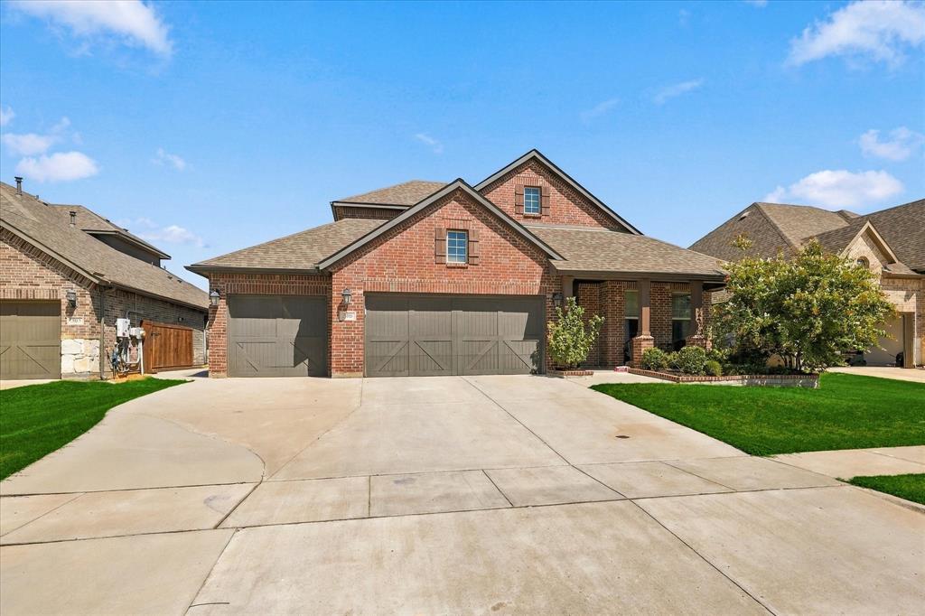 305 Kellan Court Property Photo 1