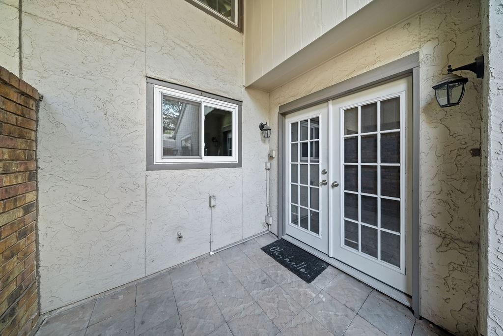 9302 Chimney Sweep Lane Property Photo 27