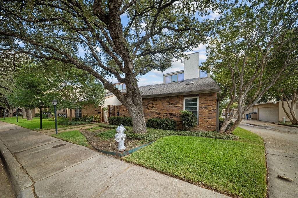 9302 Chimney Sweep Lane Property Photo 32