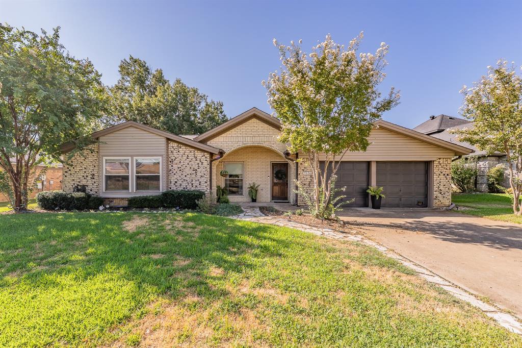 7536 Oak Park Drive Property Photo 1