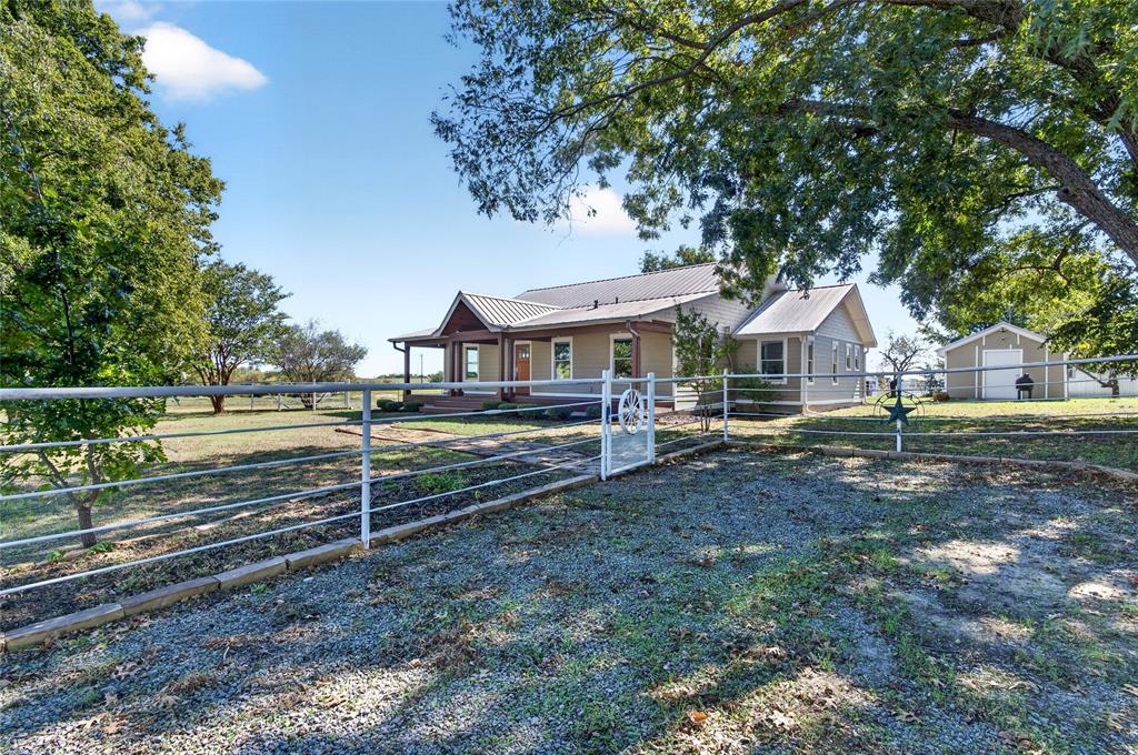 2196 Bledsoe Road Property Photo 1