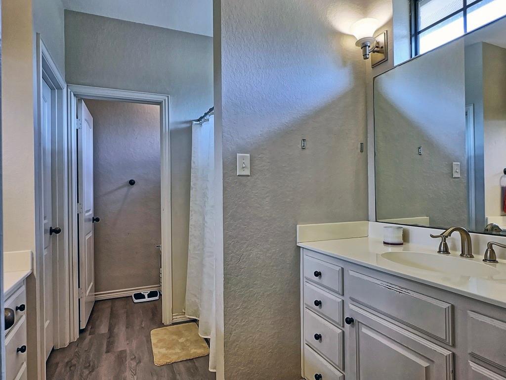 5721 Suncrest Drive Property Photo 8