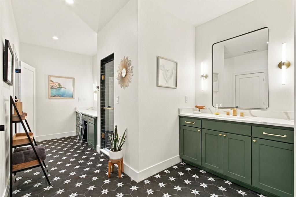 46 Crown Place Property Photo 31