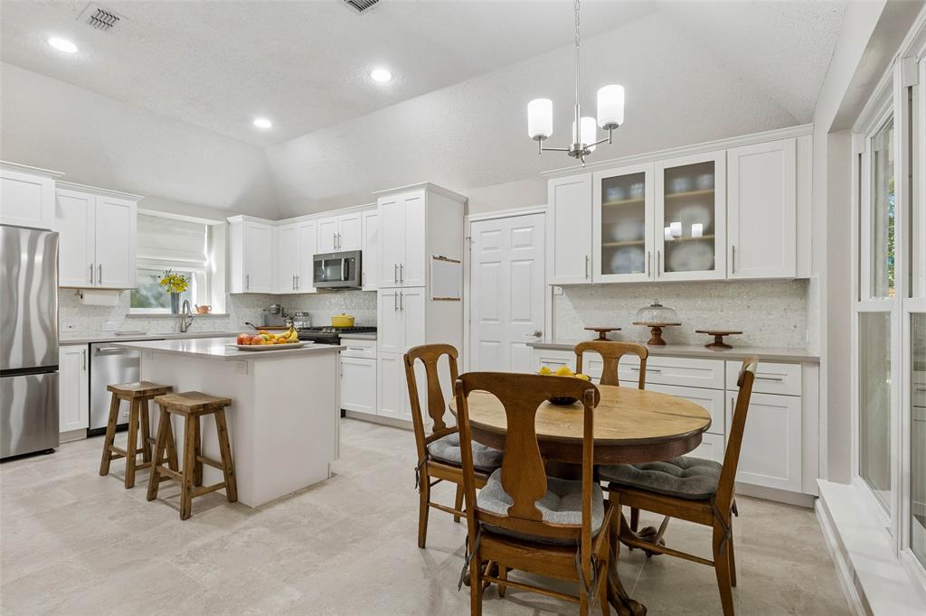 106 Tiburon Court Property Photo 9