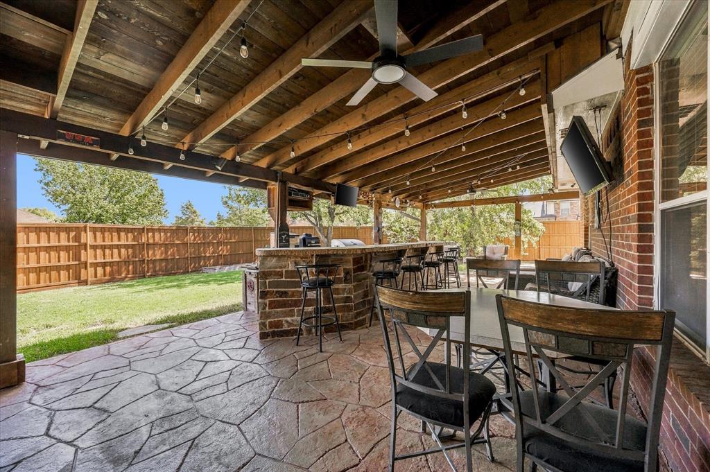 2860 Wild Oak Lane Property Photo 2