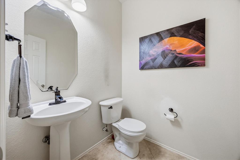 2860 Wild Oak Lane Property Photo 8