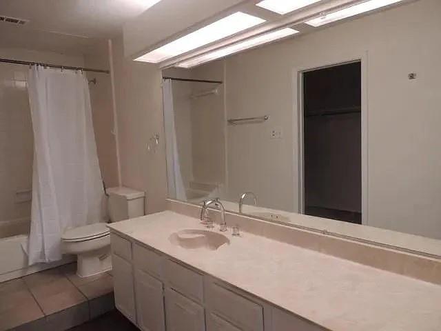 3140 Devonshire Drive 237 Property Photo 12