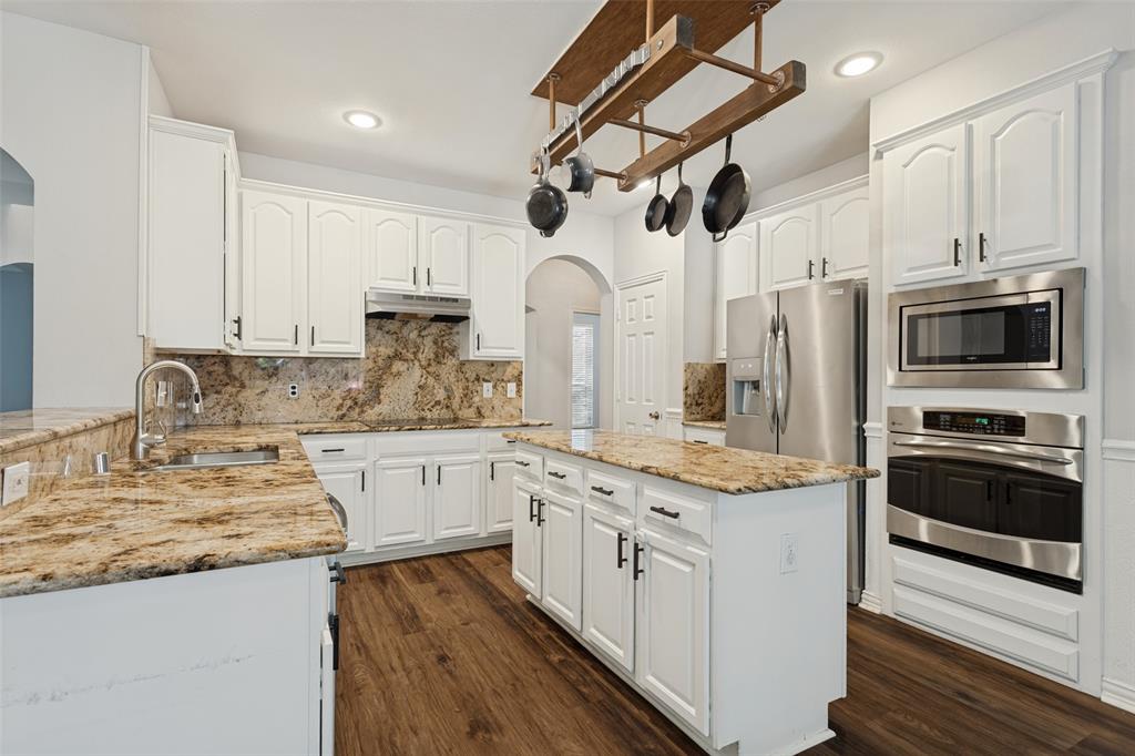 1116 Shadetree Lane Property Photo 11