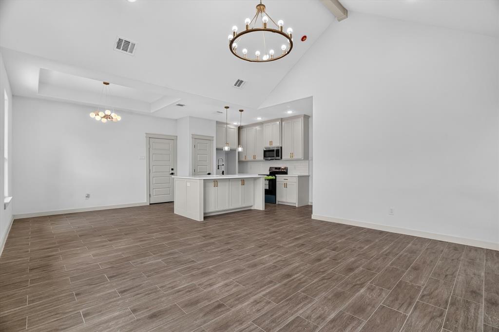 5849 Black Pine Circle Property Photo 3