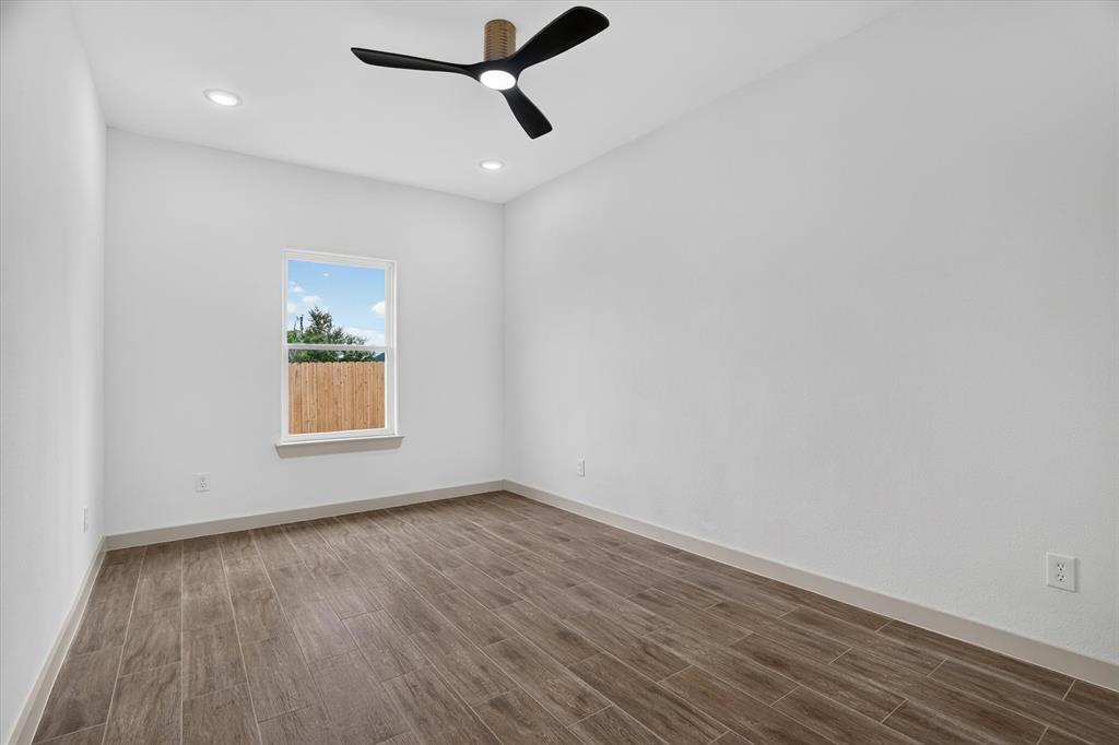 5849 Black Pine Circle Property Photo 9