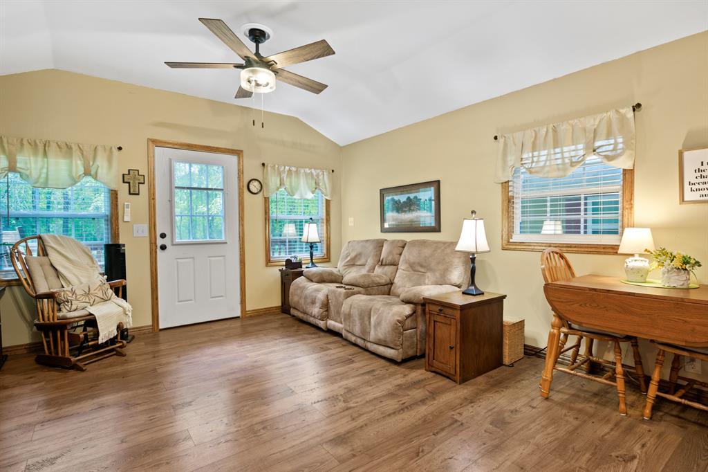 119 Private Road 62614 Property Photo 7
