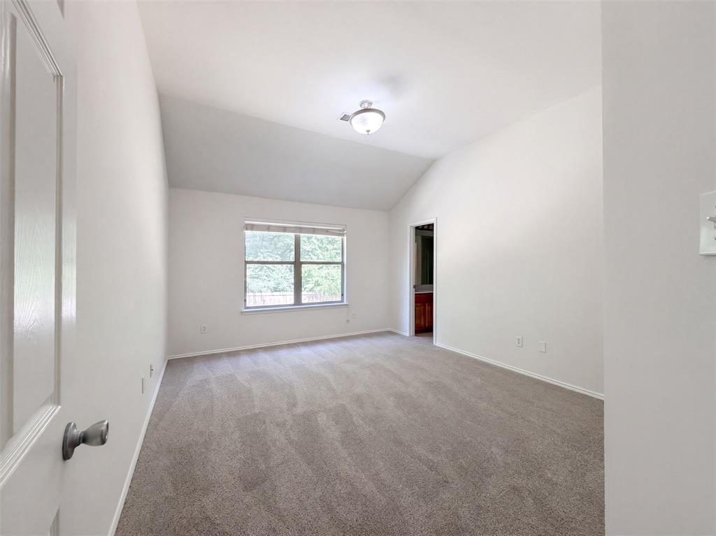 605 Crystal Falls Drive Property Photo 4