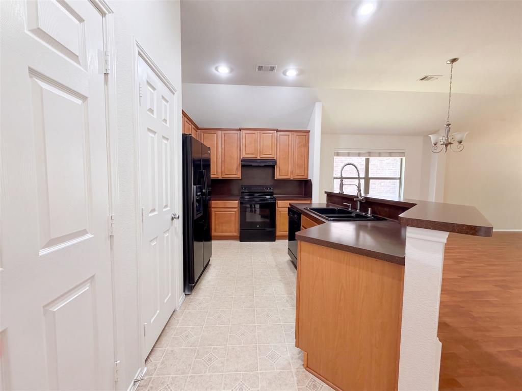 605 Crystal Falls Drive Property Photo 6