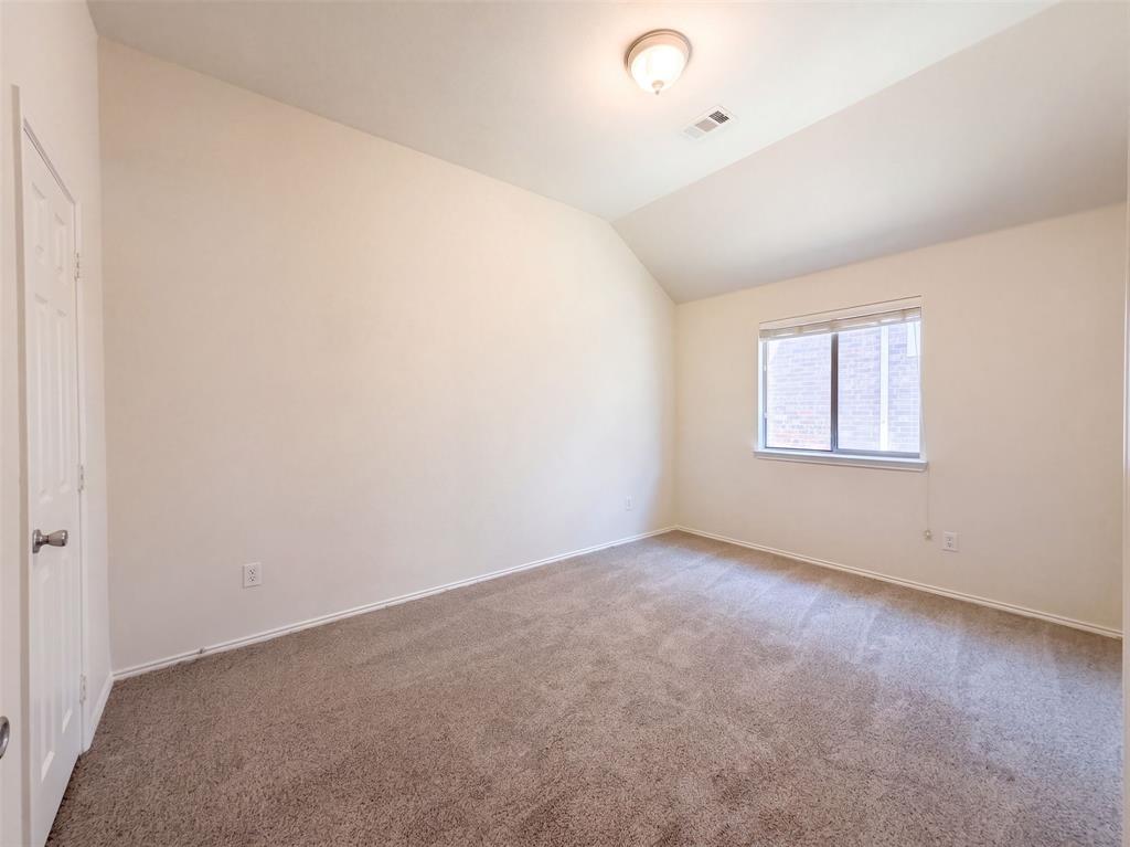 605 Crystal Falls Drive Property Photo 11