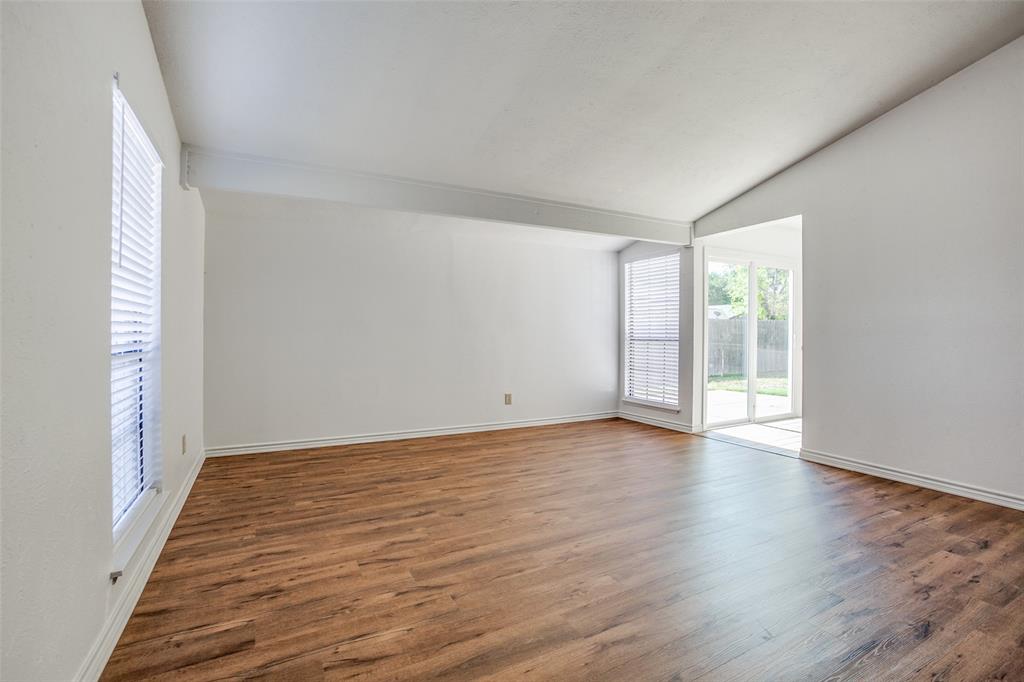 960 Lockhart Drive Property Photo 12