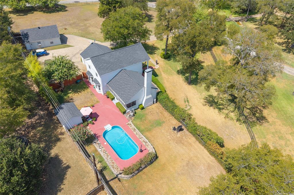 109 Lilac Lane Property Photo 3