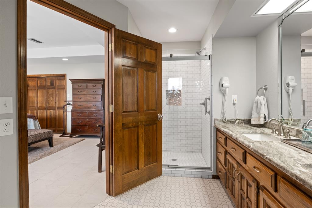 178 County Road 2137 Property Photo 23