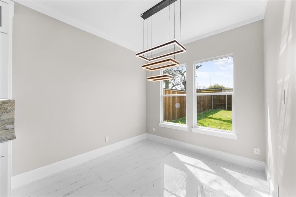 707 Buckalew Street Property Photo 14