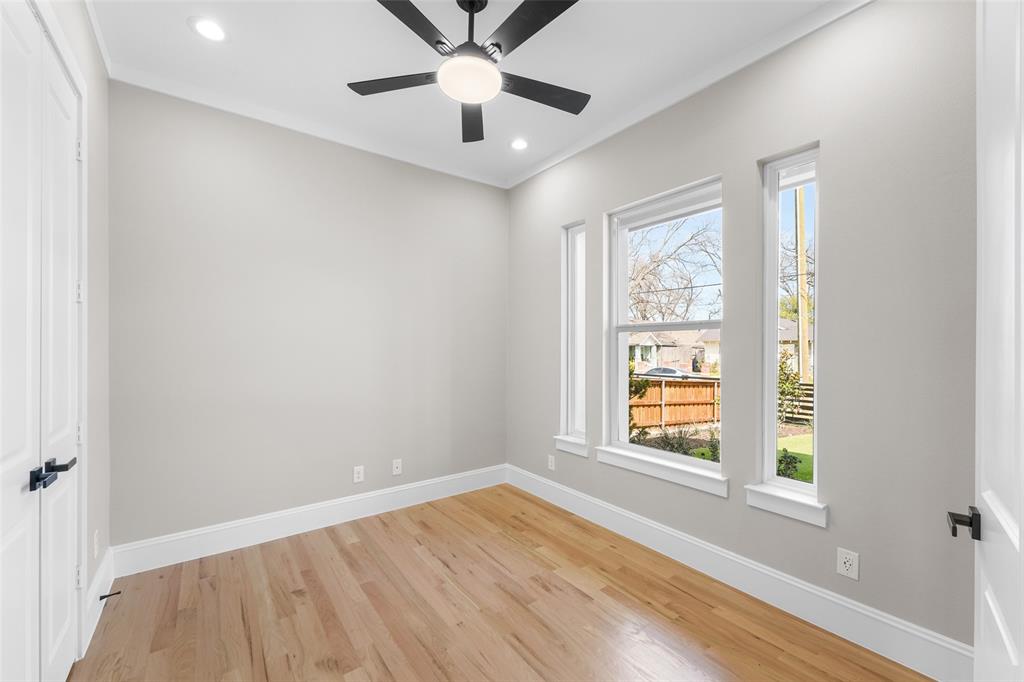 707 Buckalew Street Property Photo 15