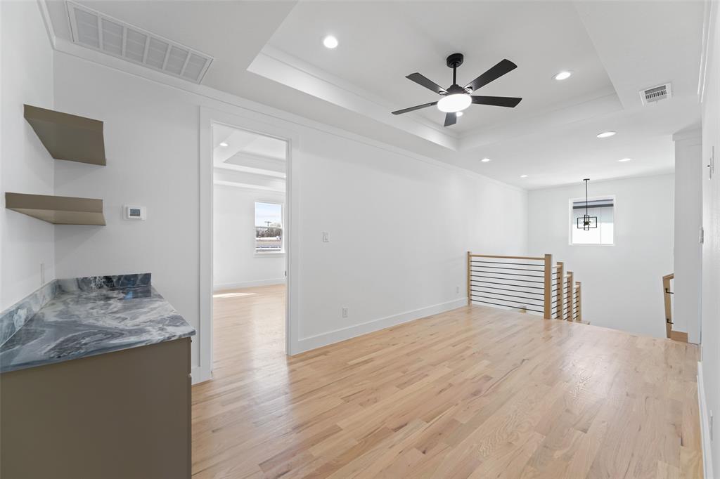 707 Buckalew Street Property Photo 19