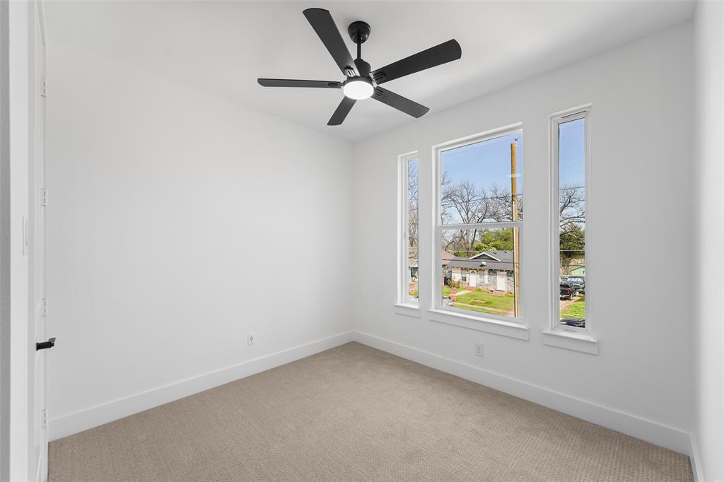 707 Buckalew Street Property Photo 30