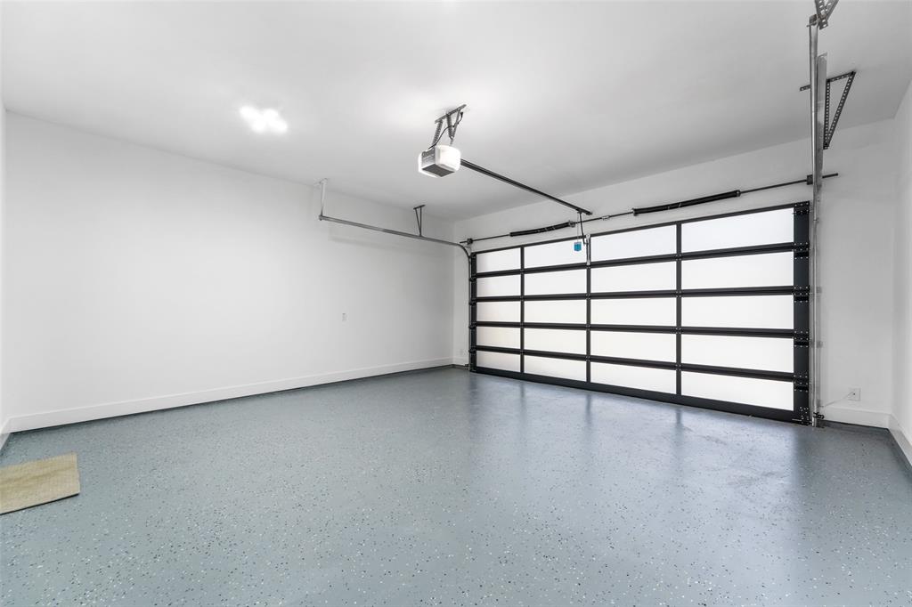 707 Buckalew Street Property Photo 33