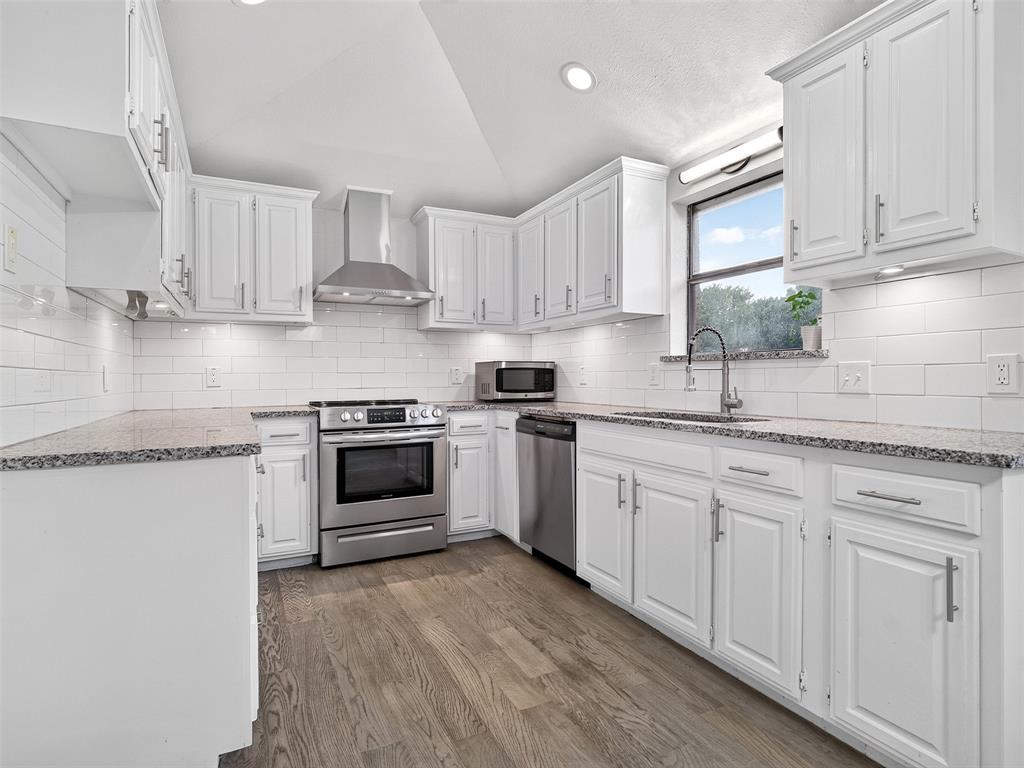 805 Green Brook Drive Property Photo 11