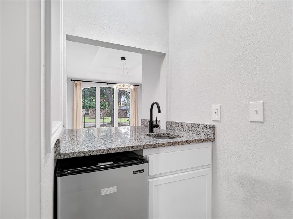 805 Green Brook Drive Property Photo 15