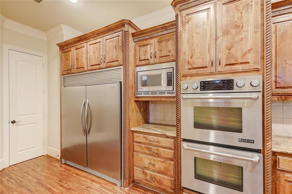 3815 Northwest Parkway Property Photo 7