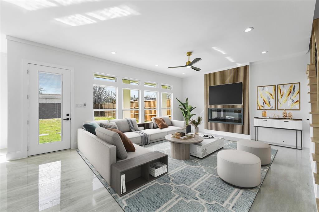 703 Buckalew Street Property Photo 6