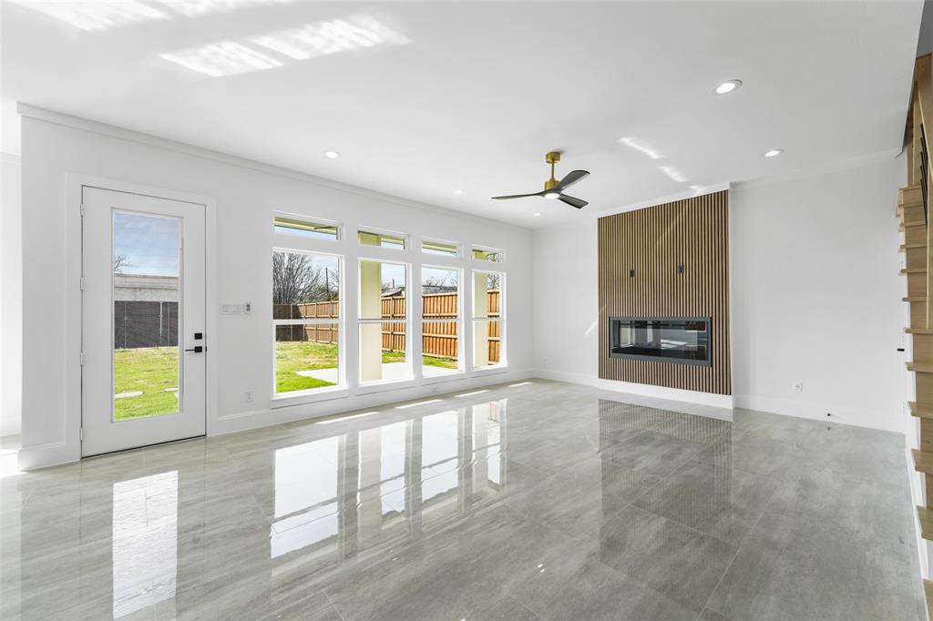 703 Buckalew Street Property Photo 8
