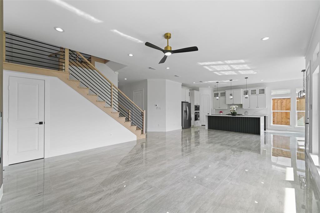 703 Buckalew Street Property Photo 10
