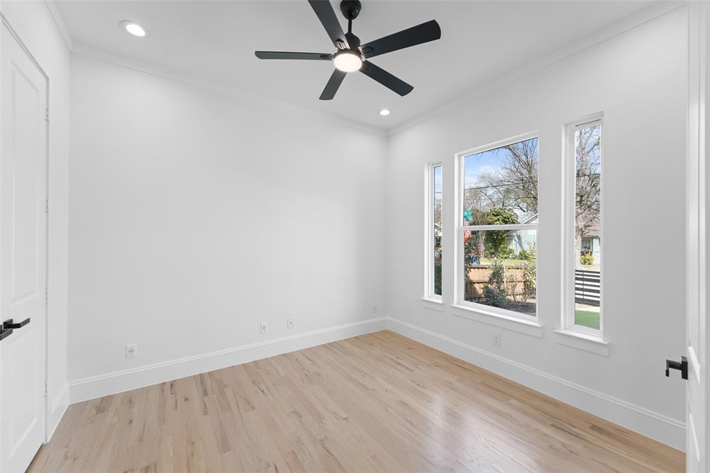 703 Buckalew Street Property Photo 17