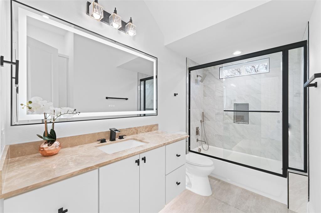 703 Buckalew Street Property Photo 18