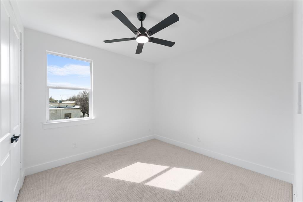 703 Buckalew Street Property Photo 27