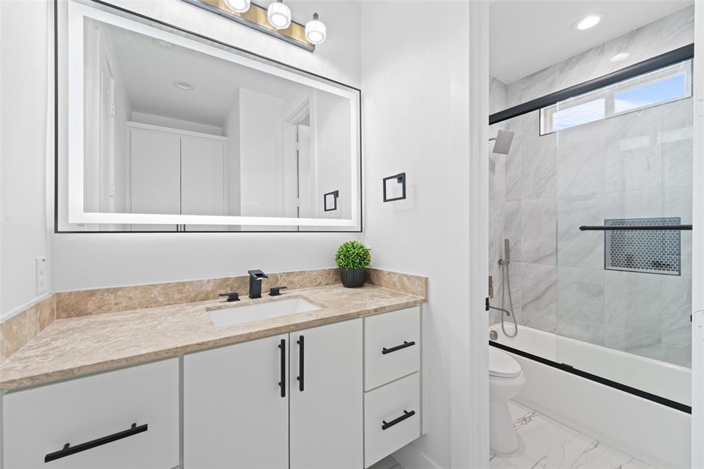 703 Buckalew Street Property Photo 30