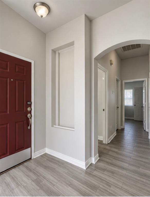 5300 Meadow Court Property Photo 4