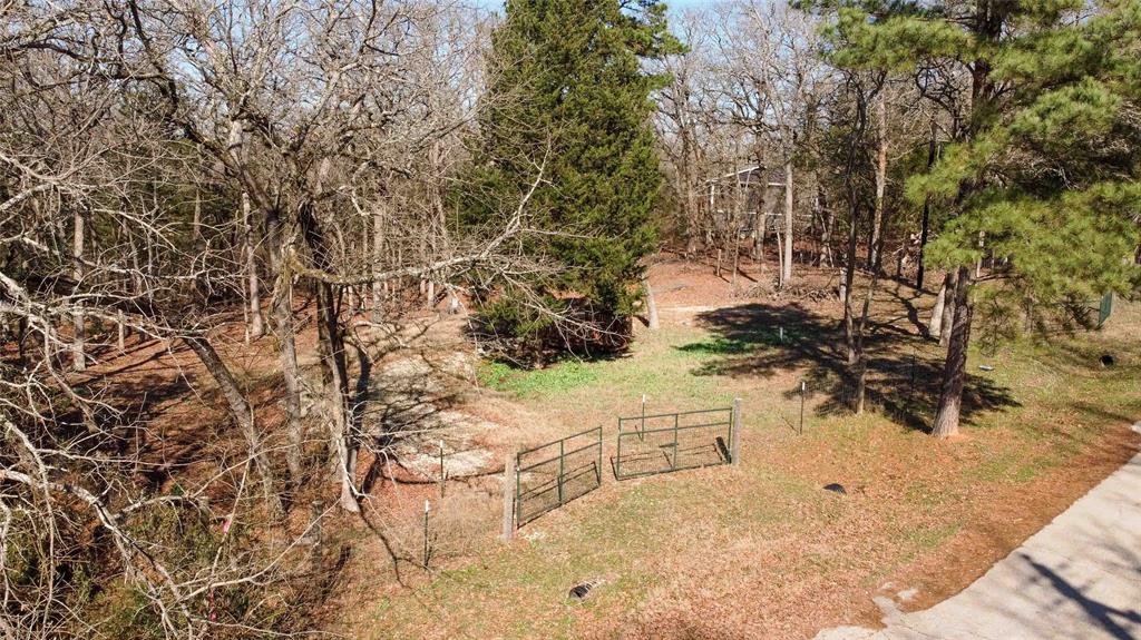 407, 411 Long Shadow Property Photo 3