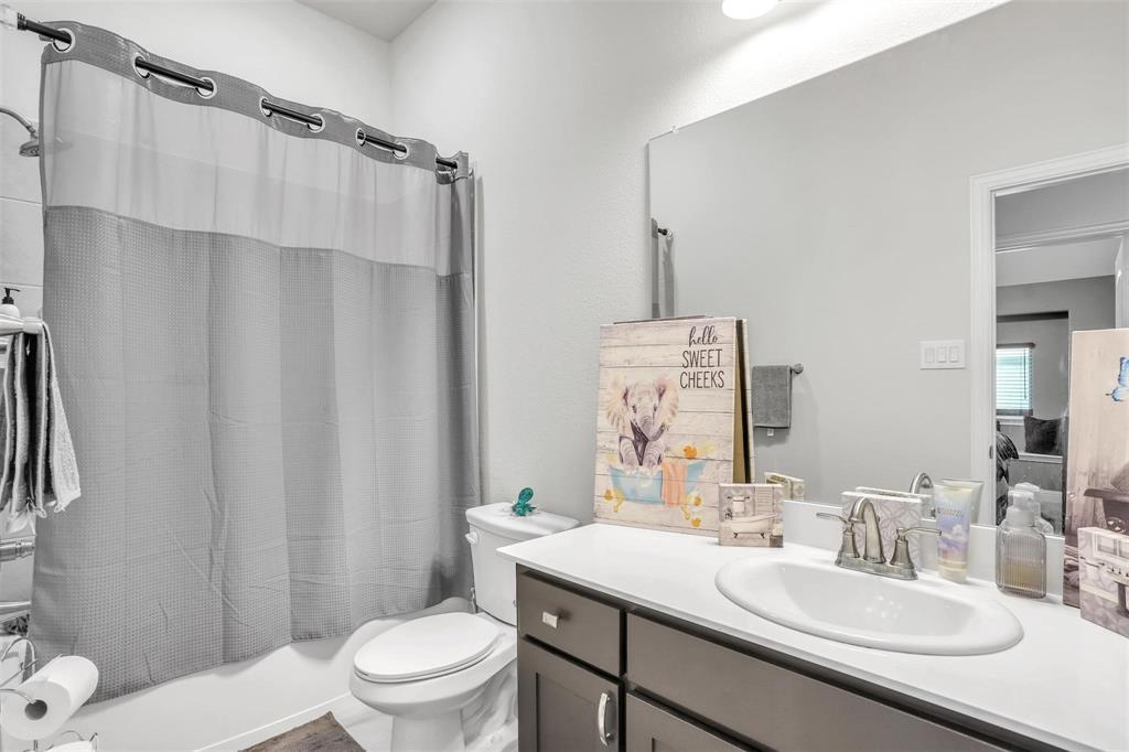 532 Firethorn Drive Property Photo 18