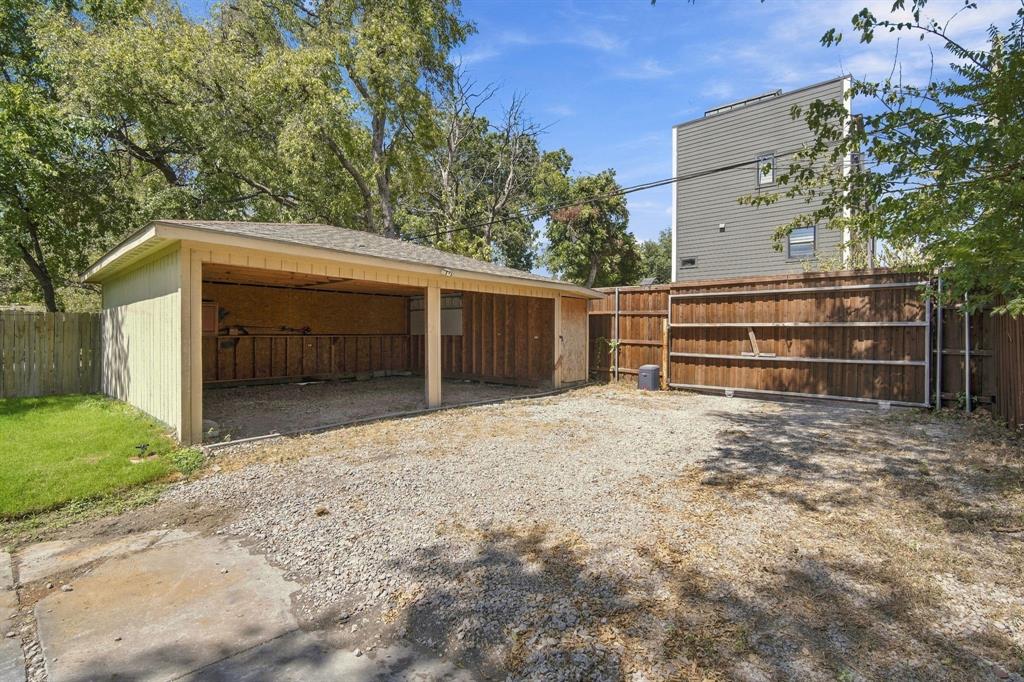 607 W Page Avenue Property Photo 6