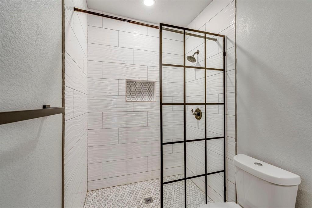 607 W Page Avenue Property Photo 14